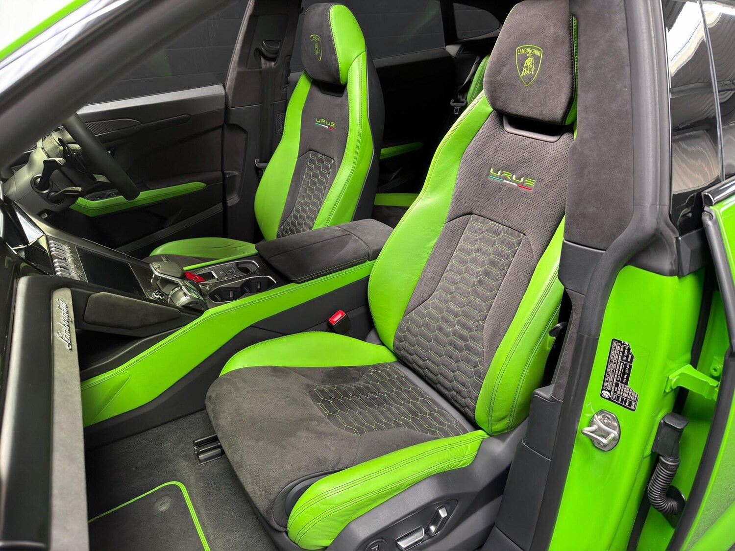 Used Lamborghini Urus for sale - 77753214: Photo 27