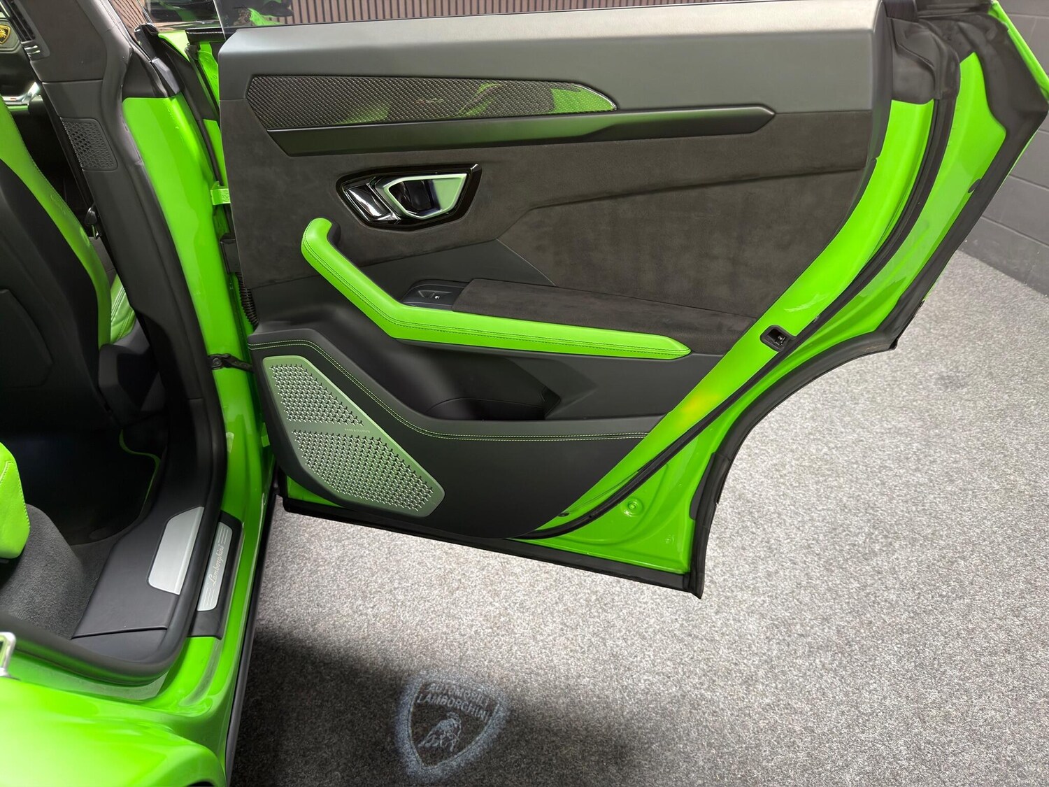 Used Lamborghini Urus for sale - 77753214: Photo 32