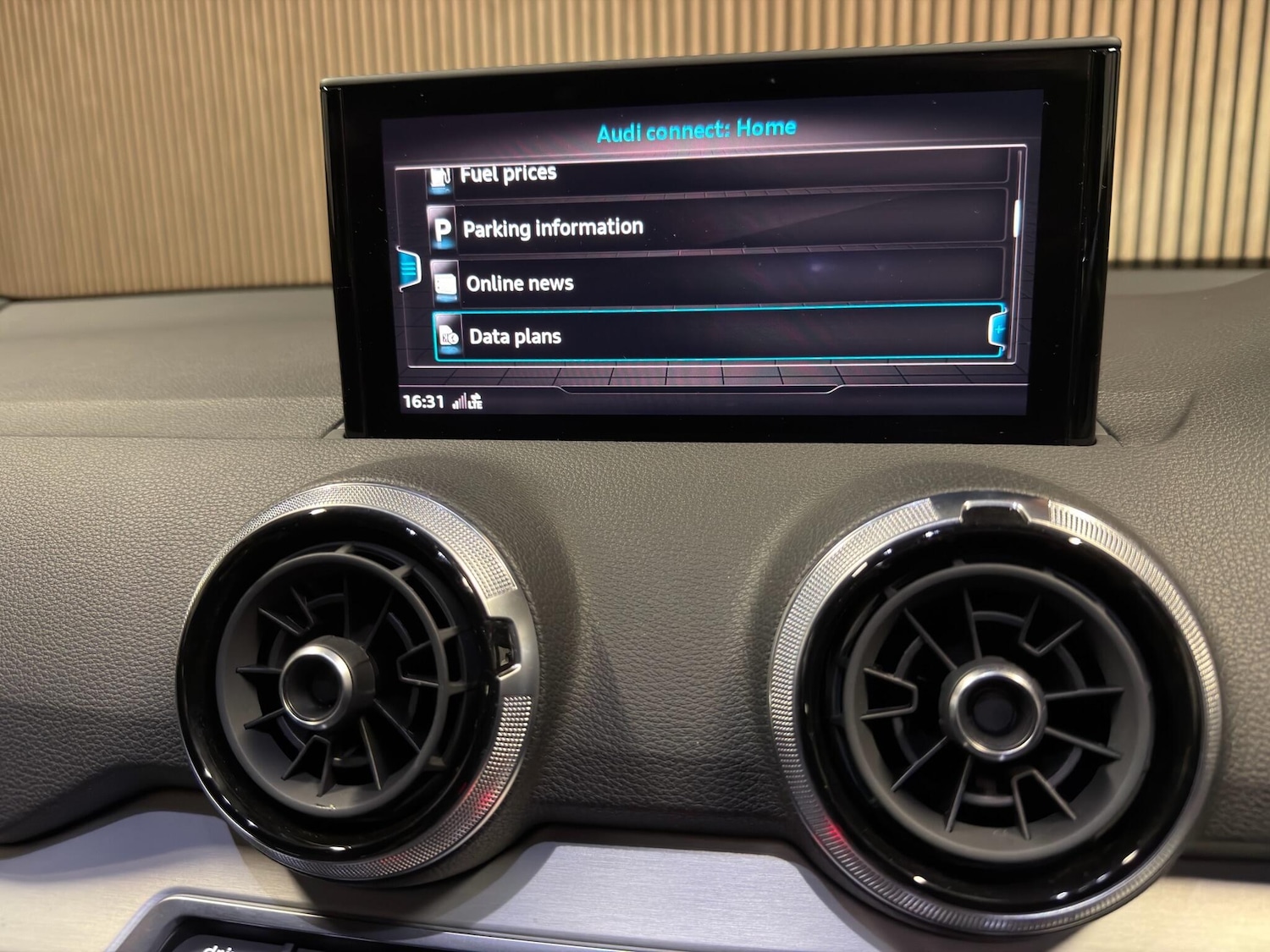 Used Audi Q2 2023 for sale - 76866268: Photo 65