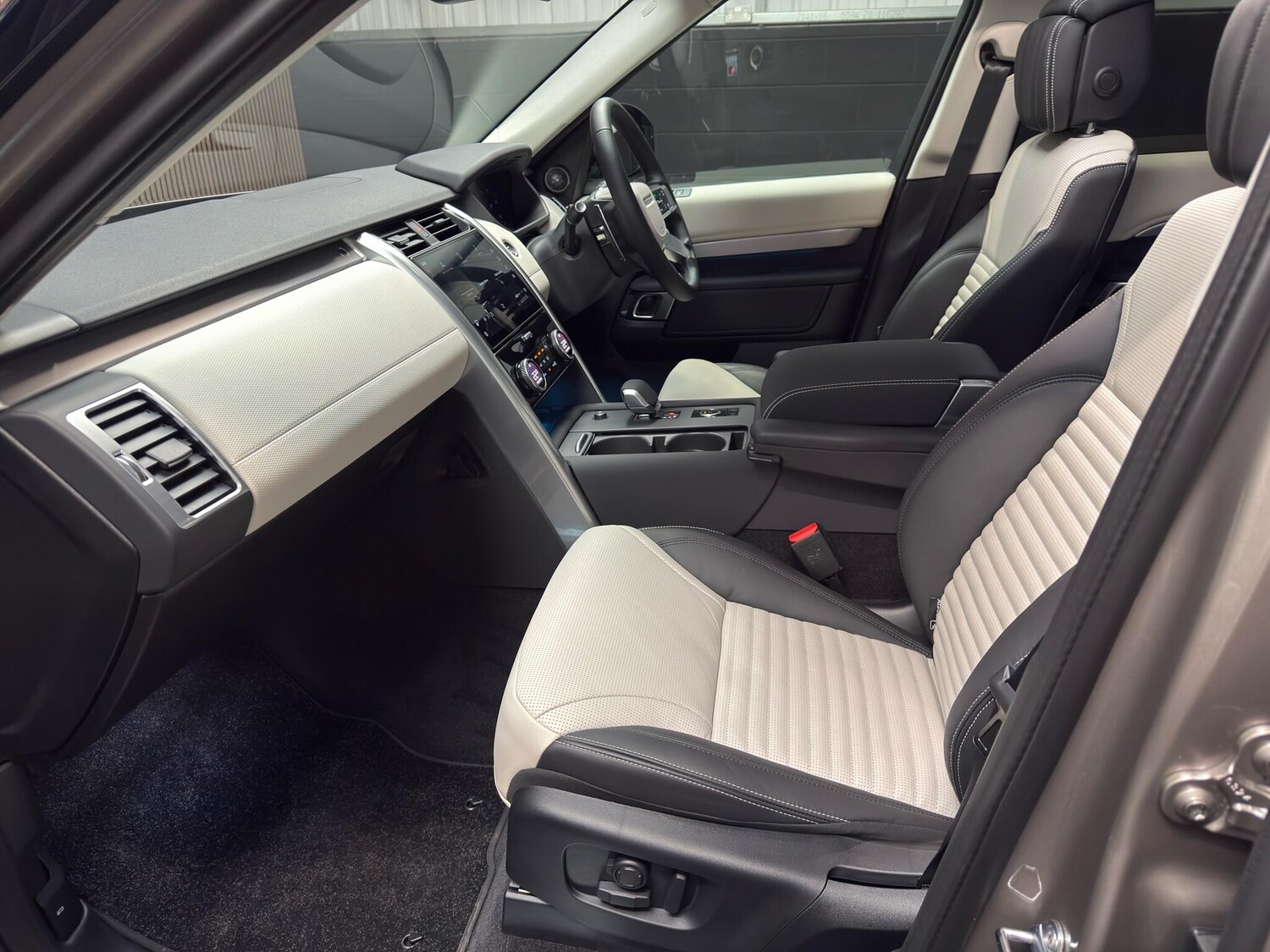 Used Land Rover Discovery for sale - 76728761: Photo 29