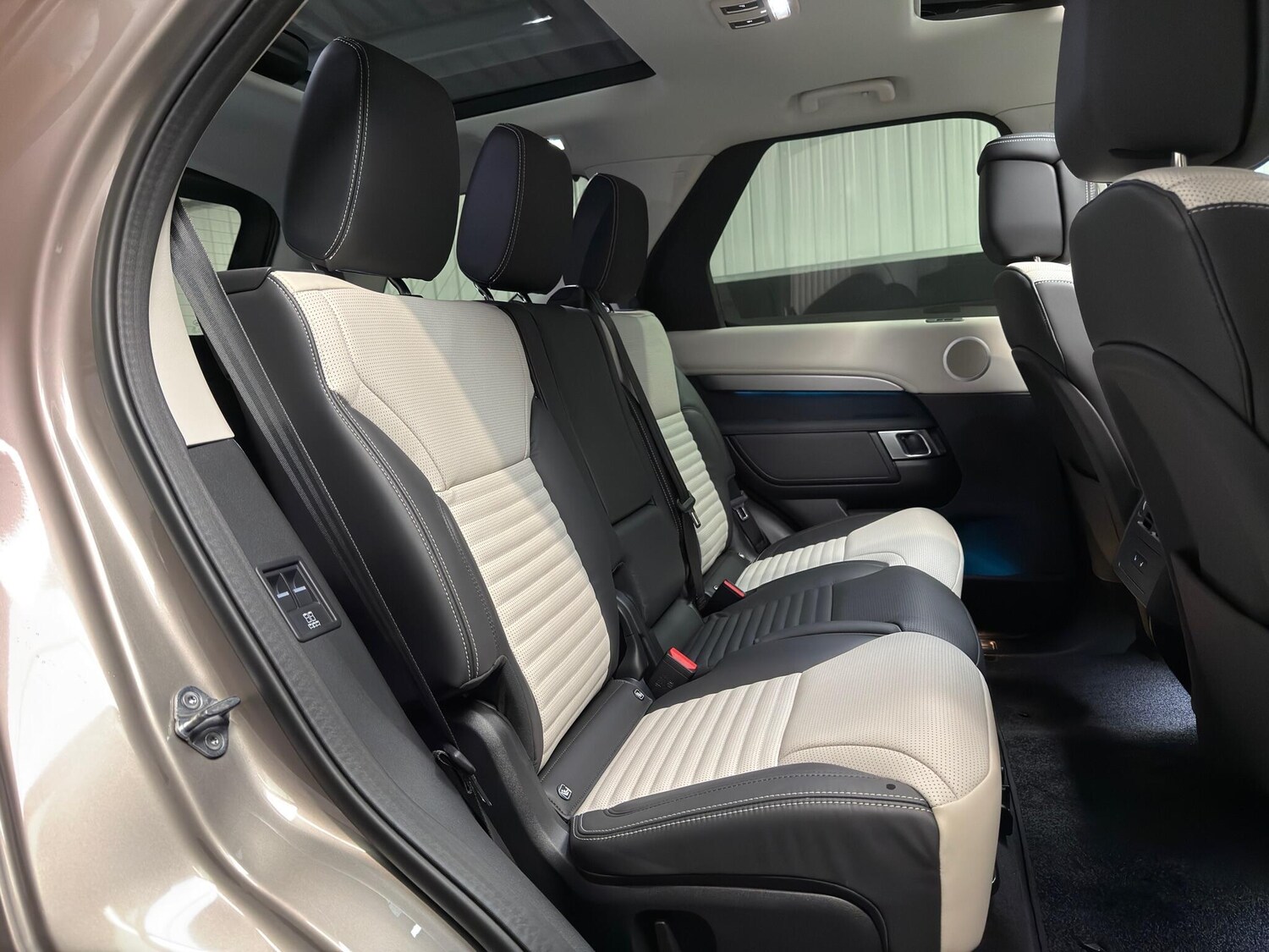 Used Land Rover Discovery for sale - 76728761: Photo 35