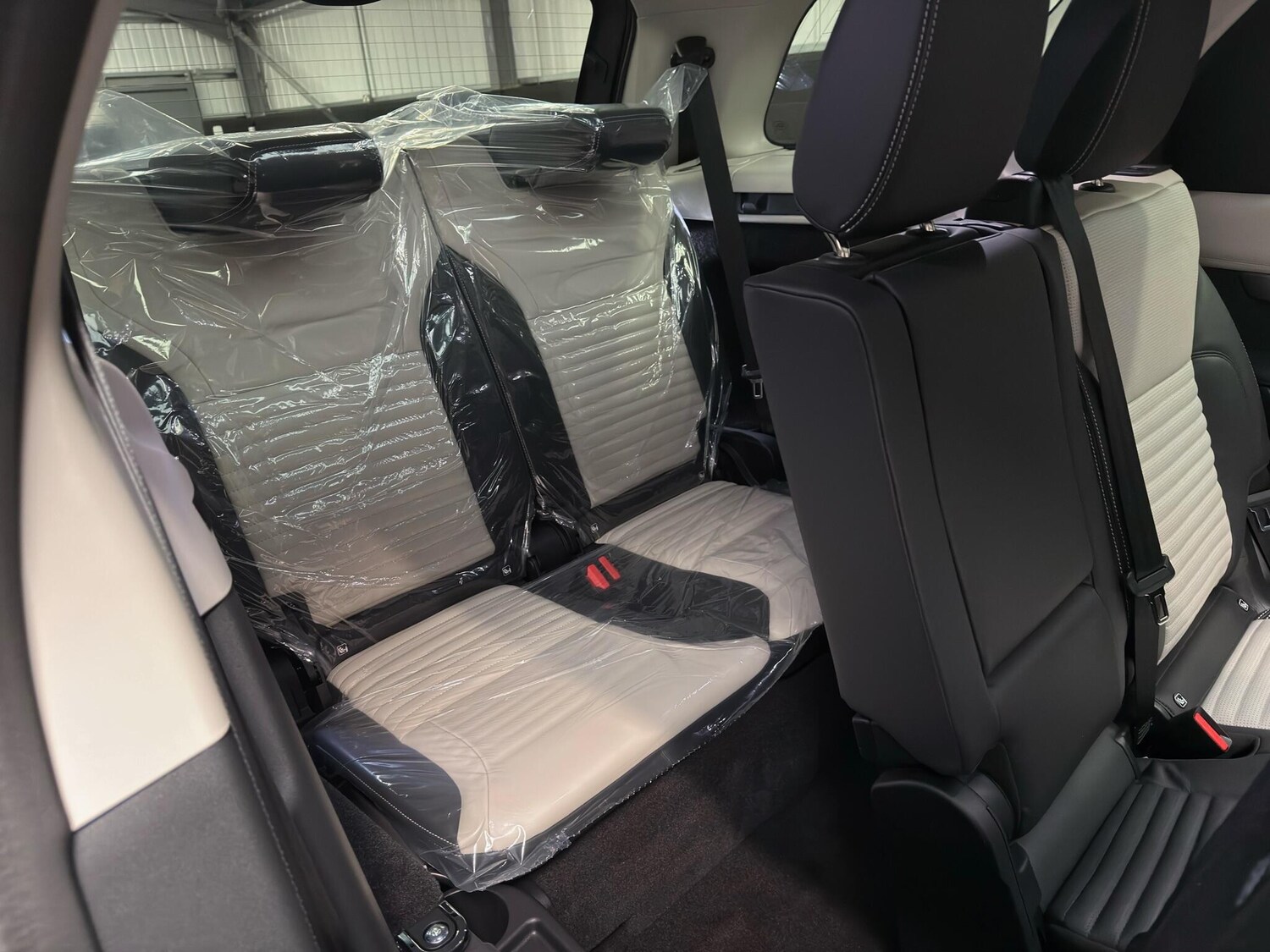 Used Land Rover Discovery for sale - 76728761: Photo 38