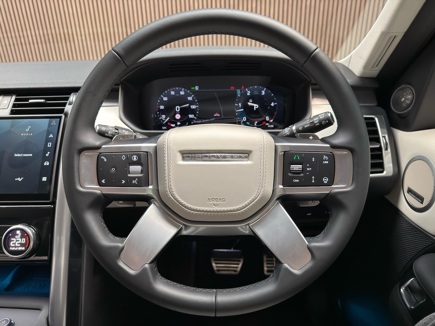 Used Land Rover Discovery for sale - 76728761: Photo 4