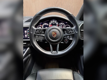 Used Porsche Cayenne 2022 for sale - 78958302: Photo