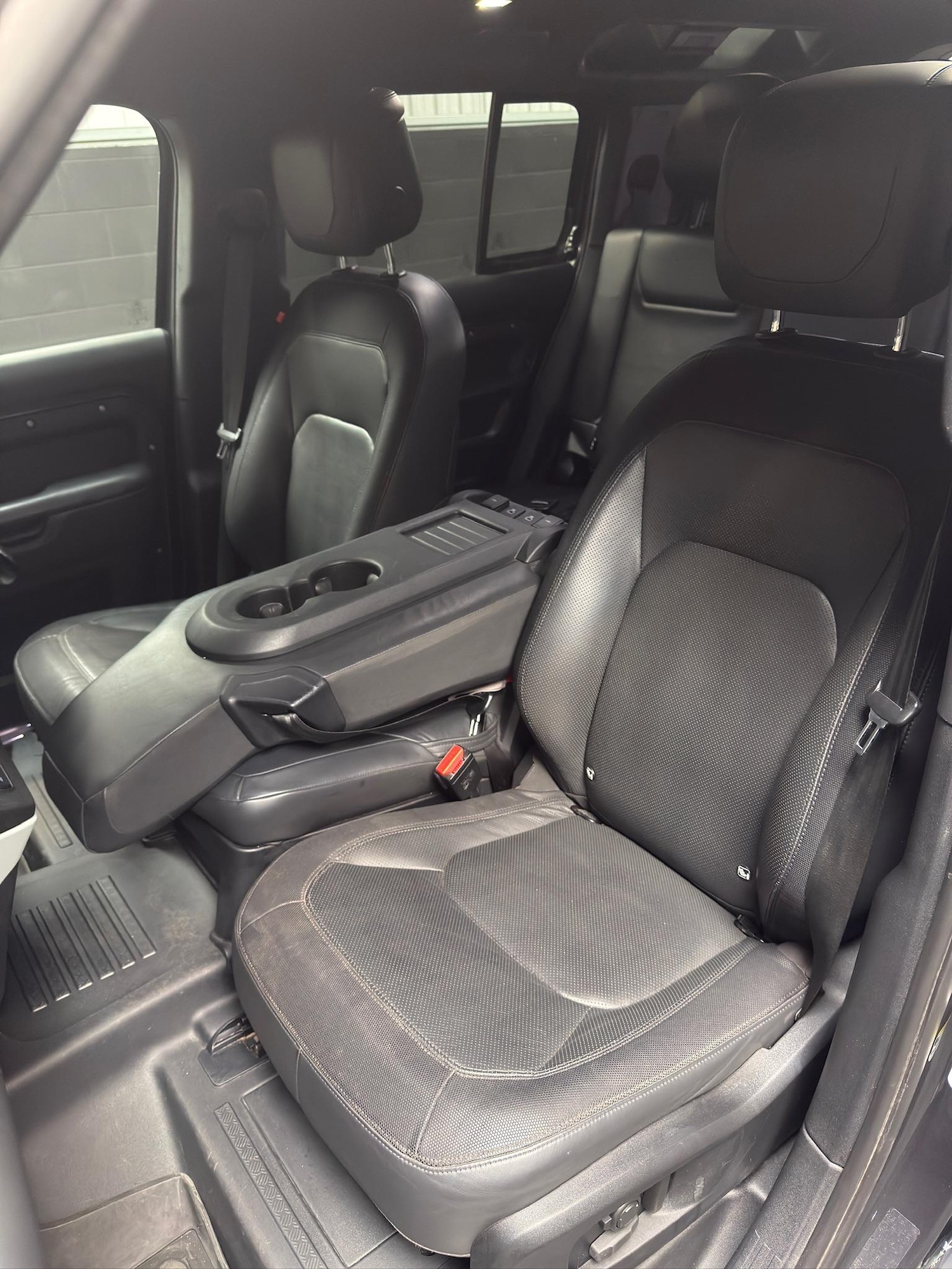 Used Land Rover Defender 110 for sale - 76728795: Photo 22