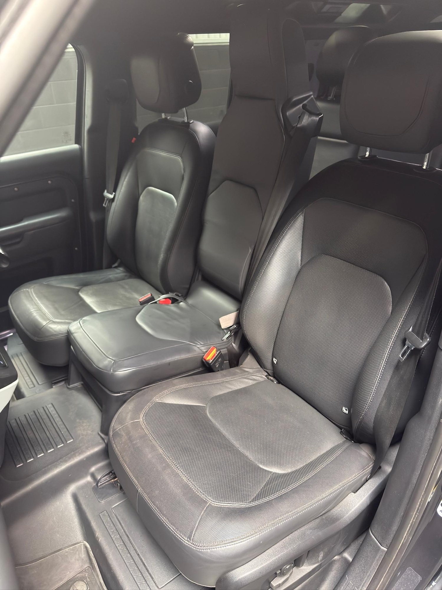 Used Land Rover Defender 110 for sale - 76728795: Photo 23