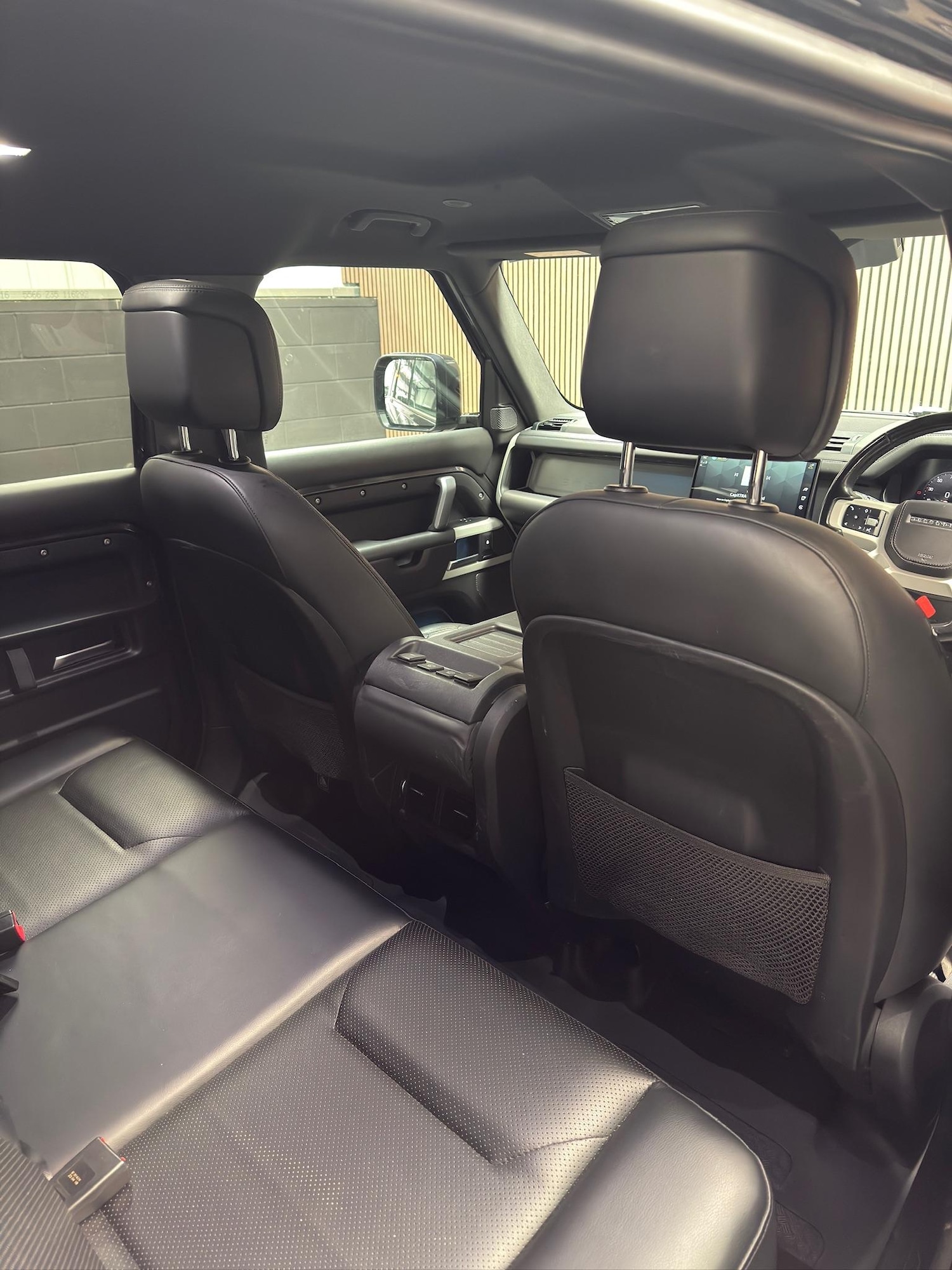 Used Land Rover Defender 110 for sale - 76728795: Photo 25