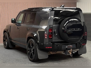 Used Land Rover Defender 110 2022 for sale - 76728795: Photo