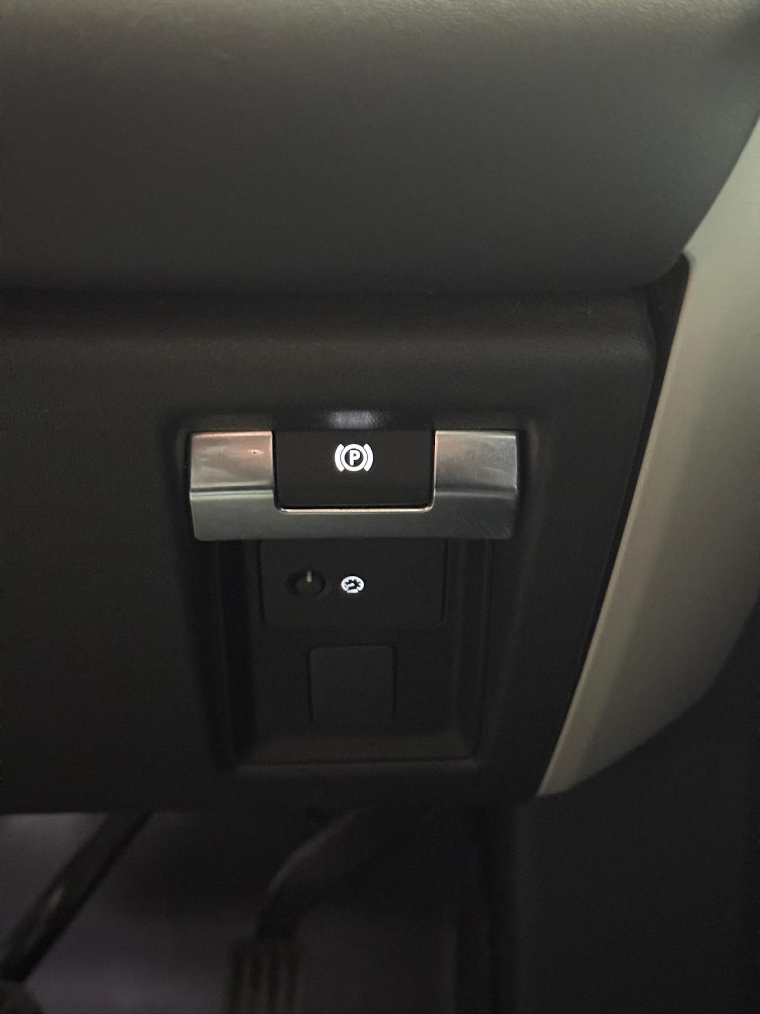 Used Land Rover Defender 110 for sale - 76728795: Photo 68