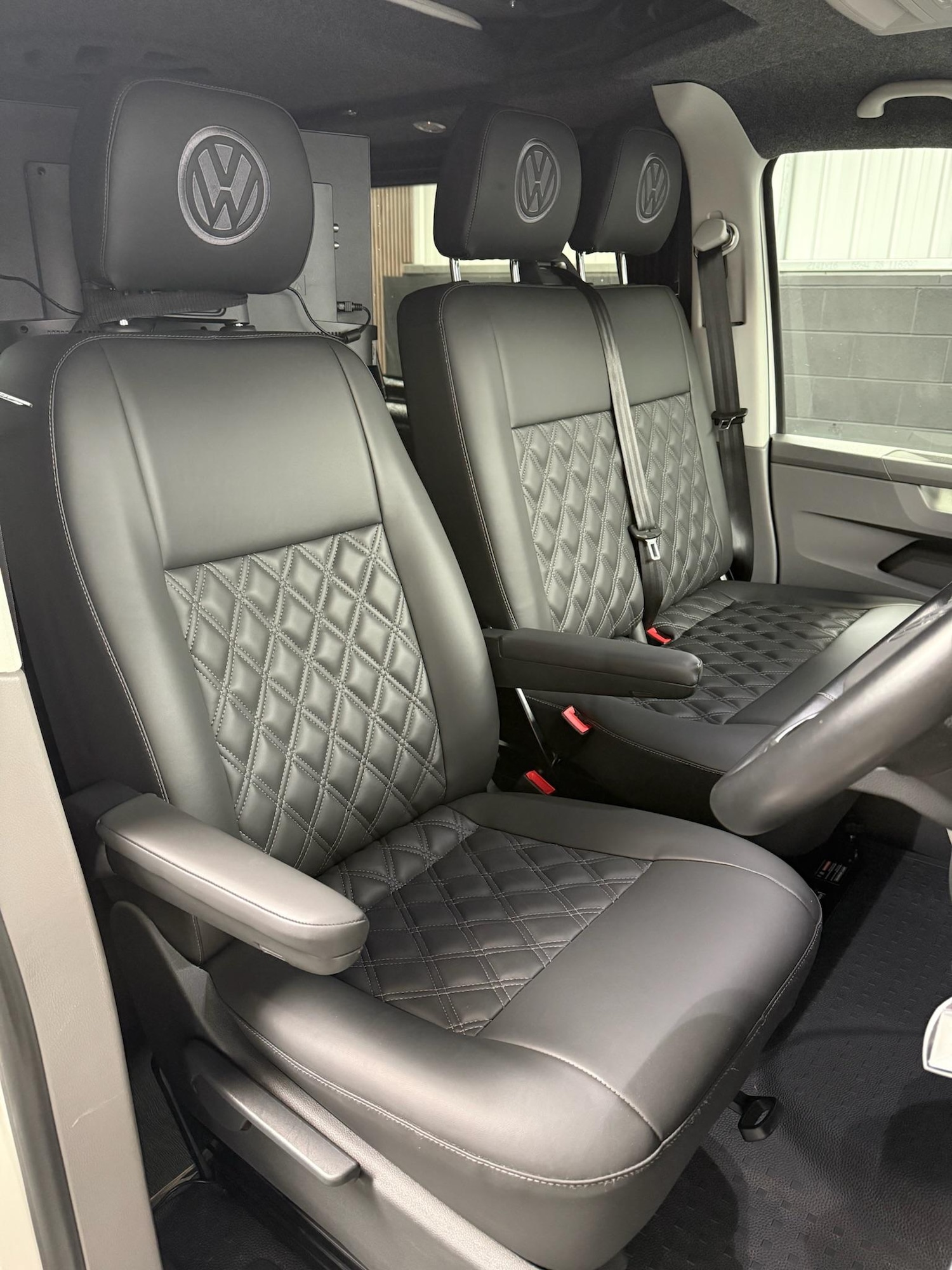 Used Volkswagen Transporter for sale - 76728657: Photo 2