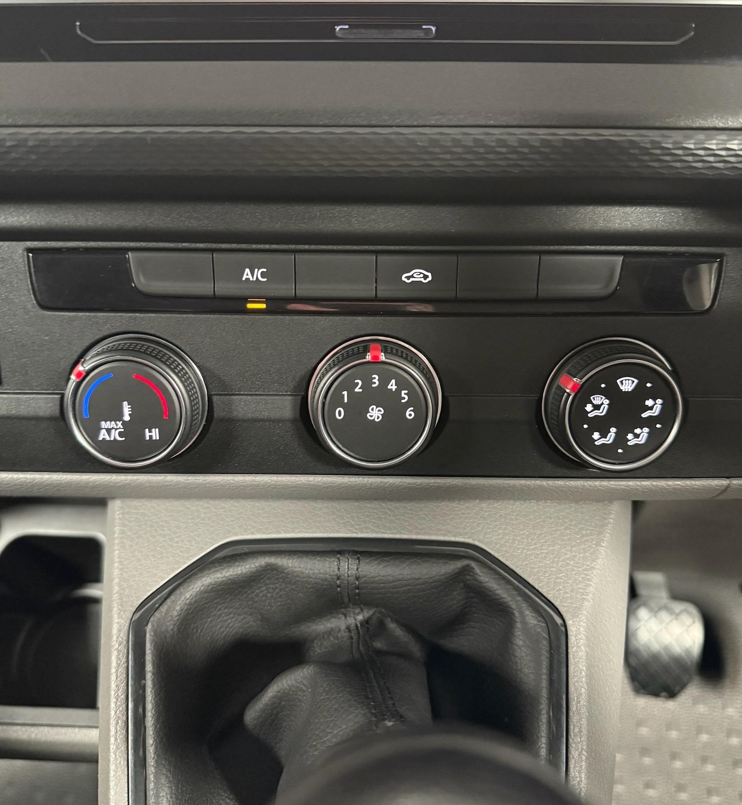 Used Volkswagen Transporter for sale - 76728657: Photo 43