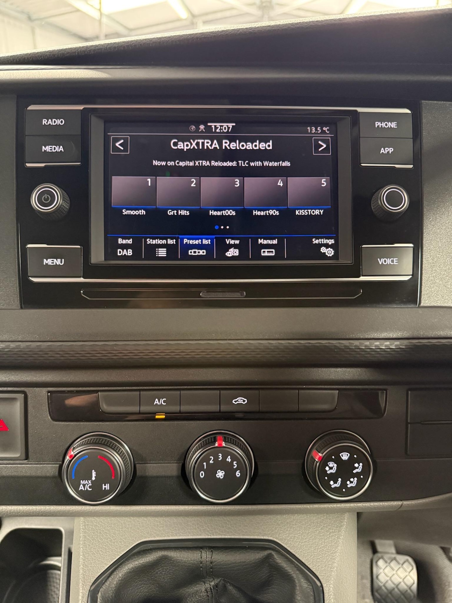 Used Volkswagen Transporter for sale - 76728657: Photo 47