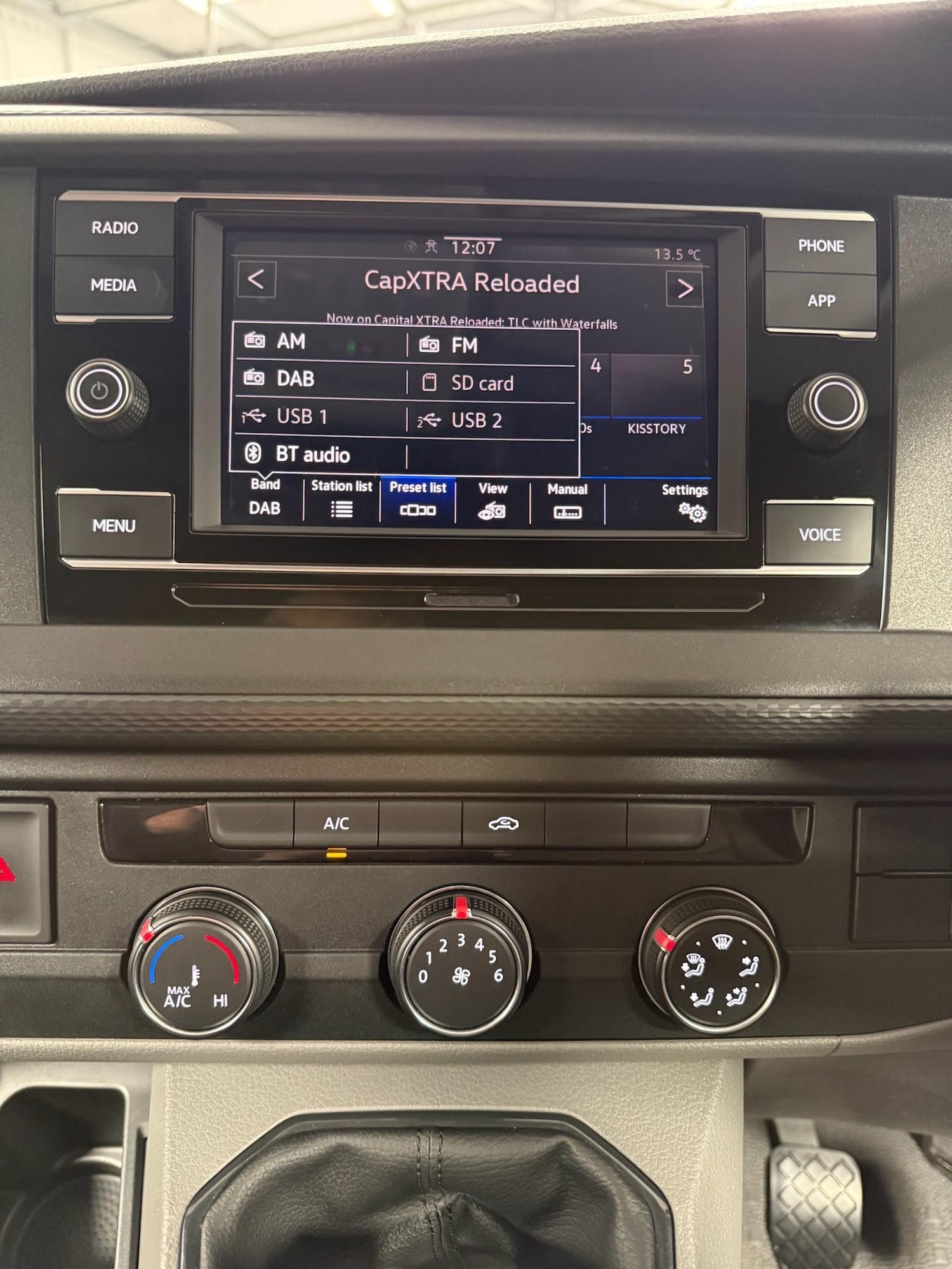 Used Volkswagen Transporter for sale - 76728657: Photo 48