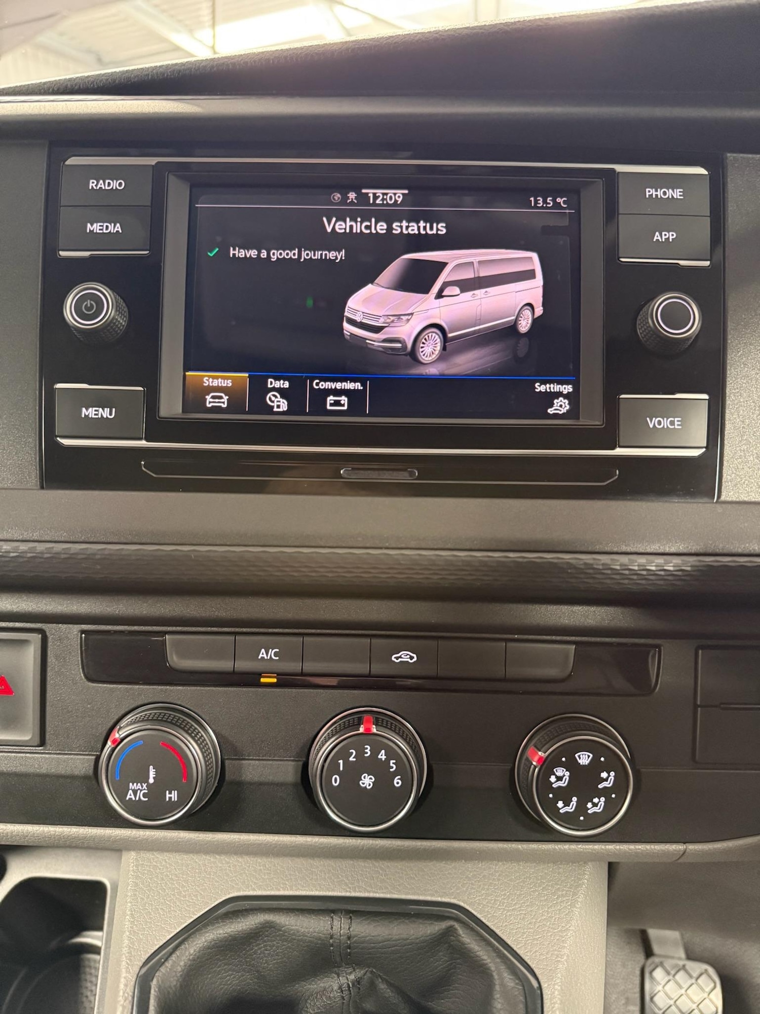 Used Volkswagen Transporter for sale - 76728657: Photo 50