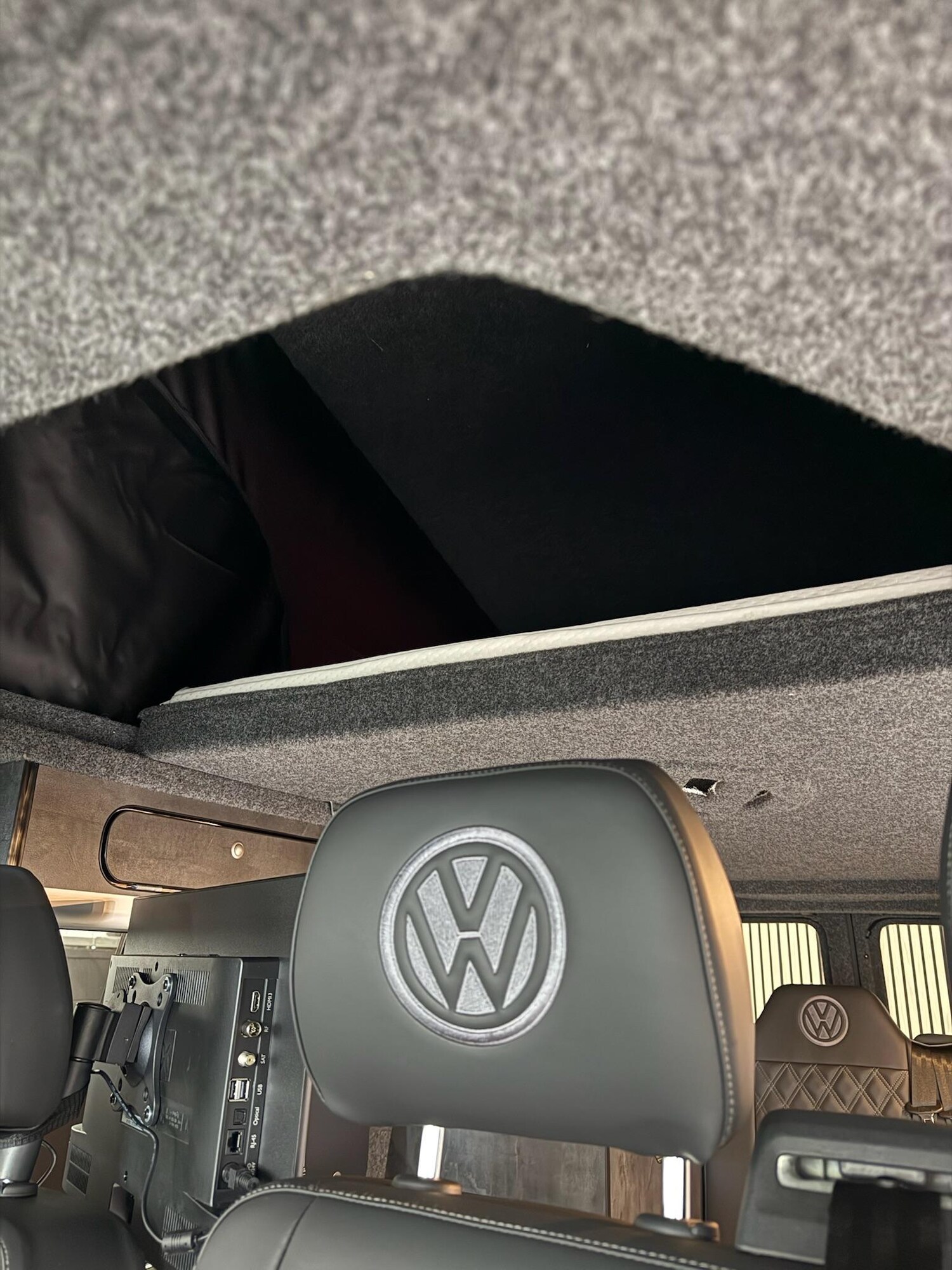 Used Volkswagen Transporter for sale - 76728657: Photo 77