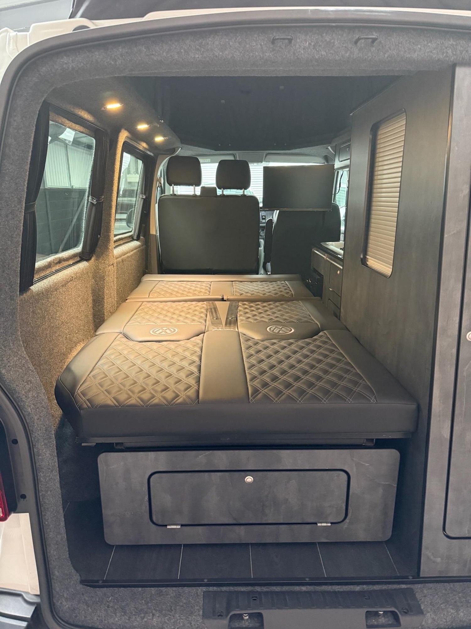 Used Volkswagen Transporter for sale - 76728657: Photo 82