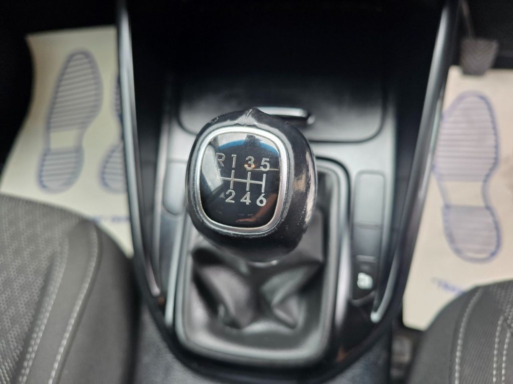 Used Kia Carens 2018 for sale - 76634858: Photo 24