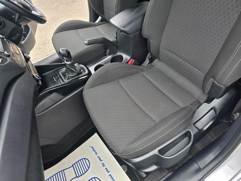 Used Kia Carens 2018 for sale - 76634858: Photo 34