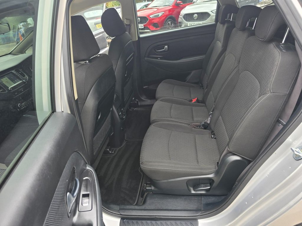 Used Kia Carens 2018 for sale - 76634858: Photo 41