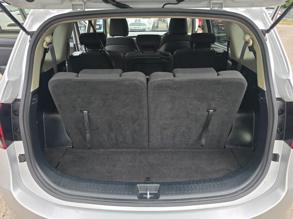 Used Kia Carens 2018 for sale - 76634858: Photo 45