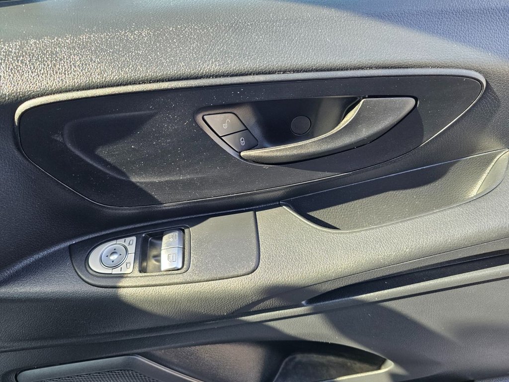 Used Mercedes-Benz Vito 2022 for sale - 77667370: Photo 24