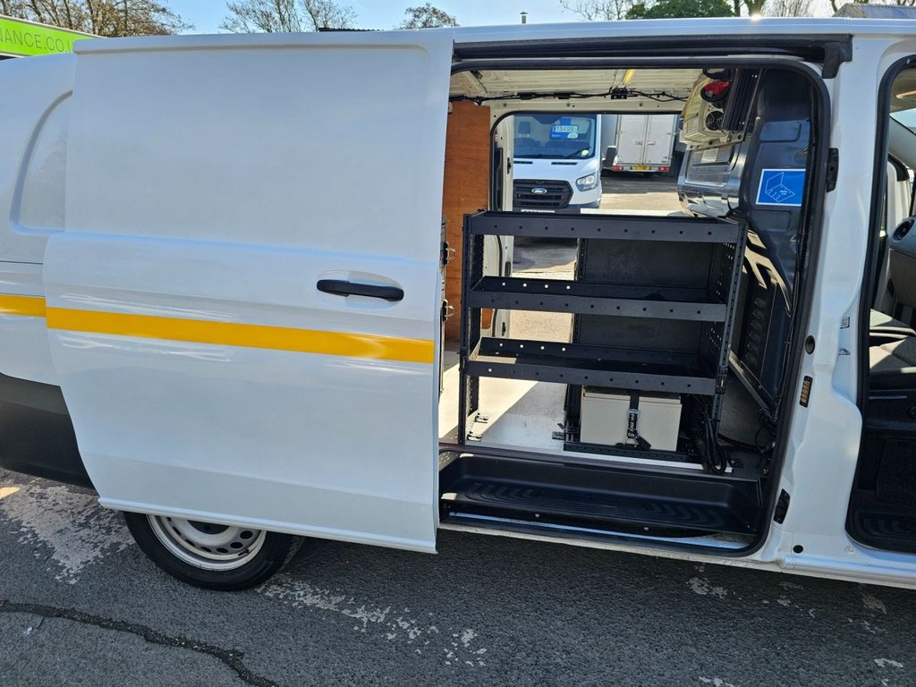 Used Mercedes-Benz Vito 2022 for sale - 77667370: Photo 44