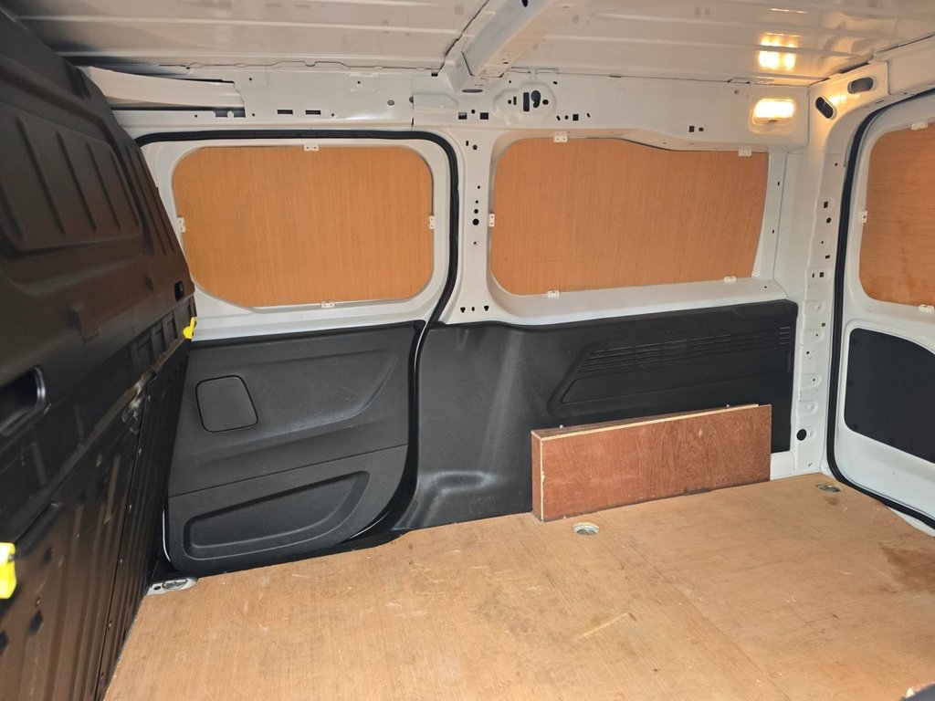 Used Peugeot Partner 2021 for sale - 76634931: Photo 37