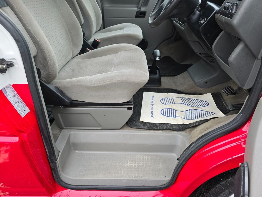 Used Volkswagen Caravelle 2000 for sale - 76634851: Photo 27