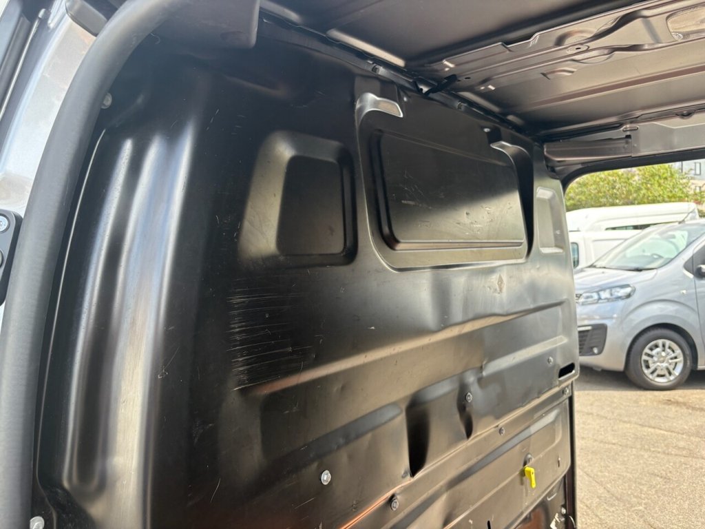 Used Vauxhall Vivaro 2020 for sale - 76634949: Photo 31