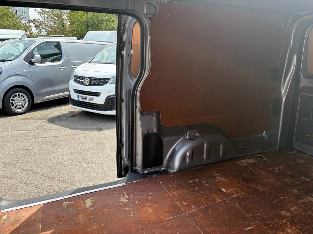 Used Vauxhall Vivaro 2020 for sale - 76634949: Photo 32