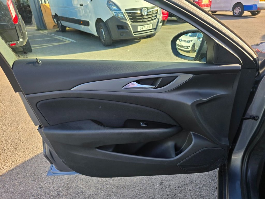 Used Vauxhall Insignia 2018 for sale - 76634905: Photo 33
