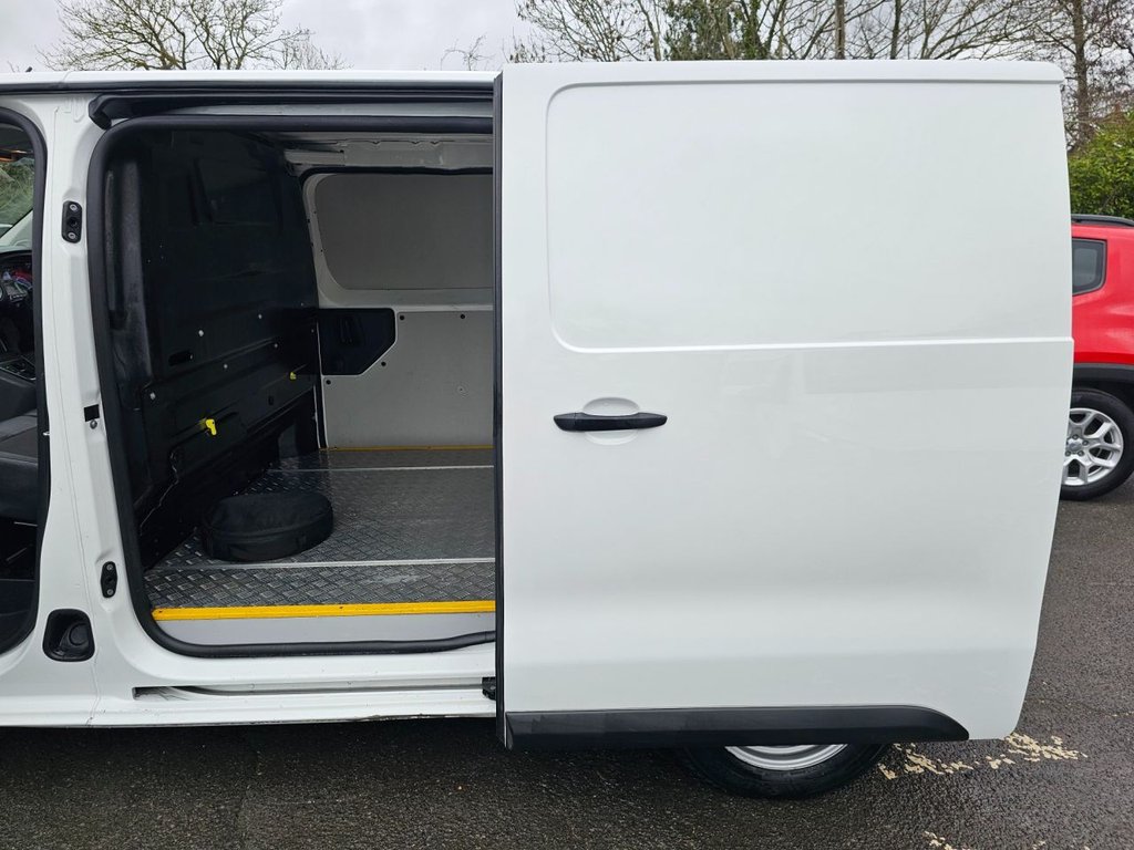 Used Peugeot e-Expert 2021 for sale - 77250733: Photo 32