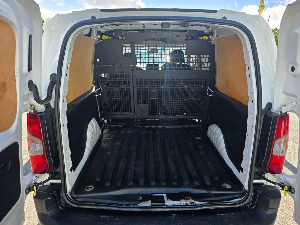 Used Peugeot Partner 2020 for sale - 76634885: Photo 37