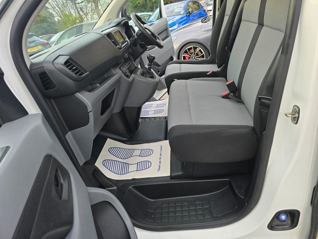 Used Vauxhall Vivaro Life 2020 for sale - 76634984: Photo 32