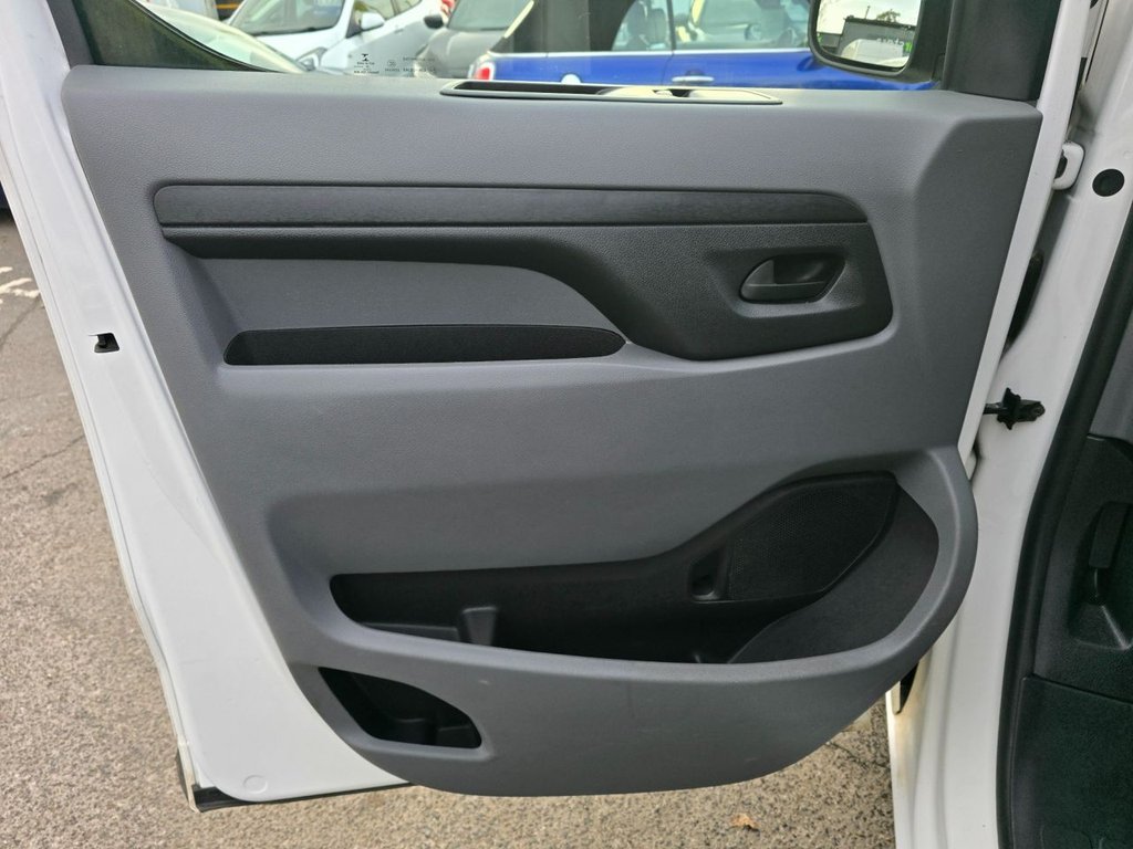 Used Vauxhall Vivaro Life 2020 for sale - 76634984: Photo 33