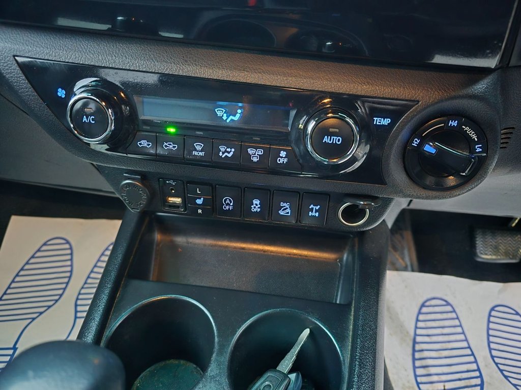 Used Toyota Hilux 2019 for sale - 76634865: Photo 28