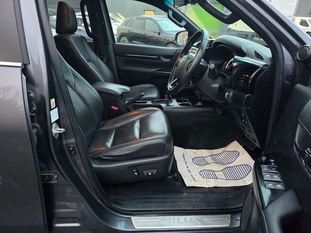 Used Toyota Hilux 2019 for sale - 76634865: Photo 33