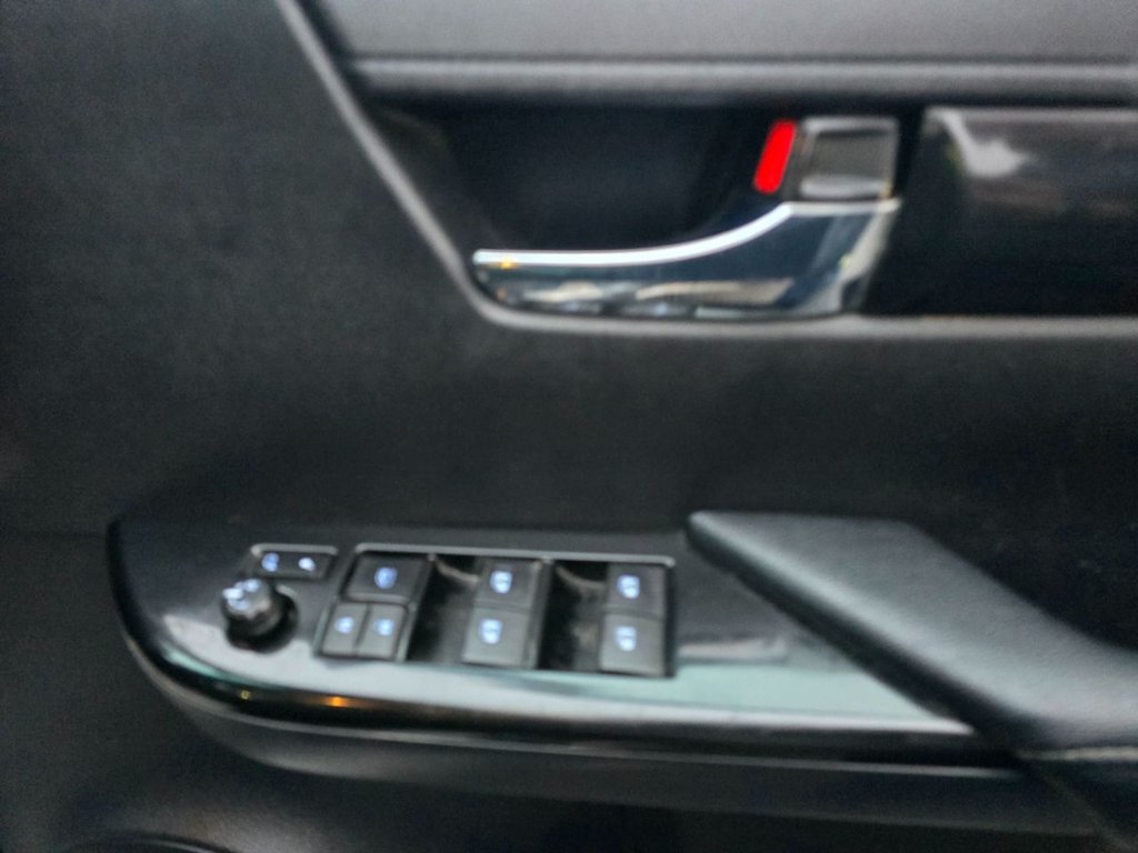 Used Toyota Hilux 2019 for sale - 76634865: Photo 34