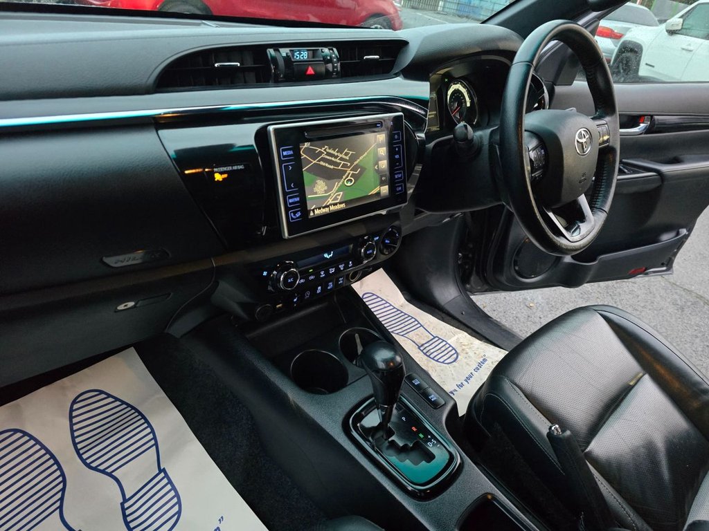 Used Toyota Hilux 2019 for sale - 76634865: Photo 37