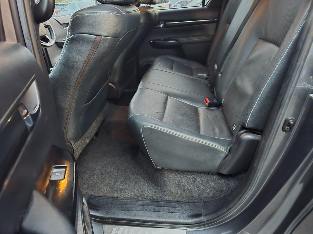 Used Toyota Hilux 2019 for sale - 76634865: Photo 44