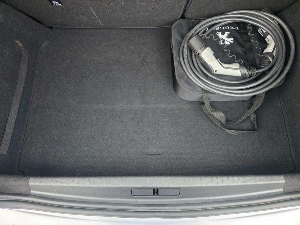 Used Peugeot E-208 2020 for sale - 76950775: Photo 41