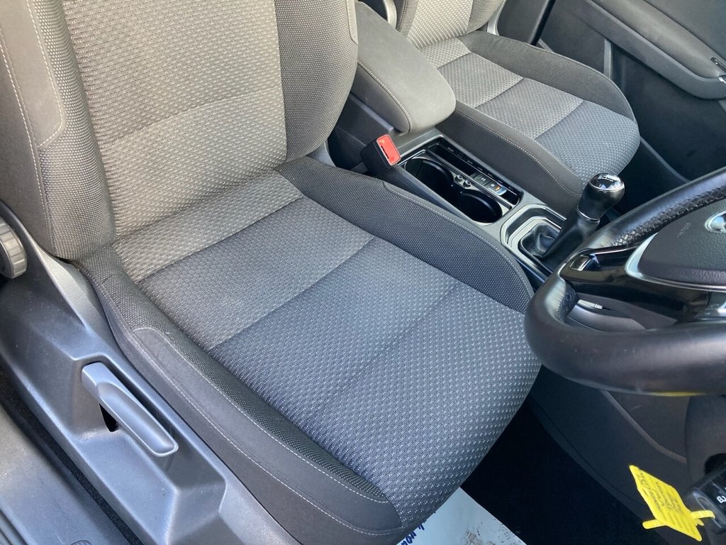 Used Volkswagen Touran 2018 for sale - 77121972: Photo 25