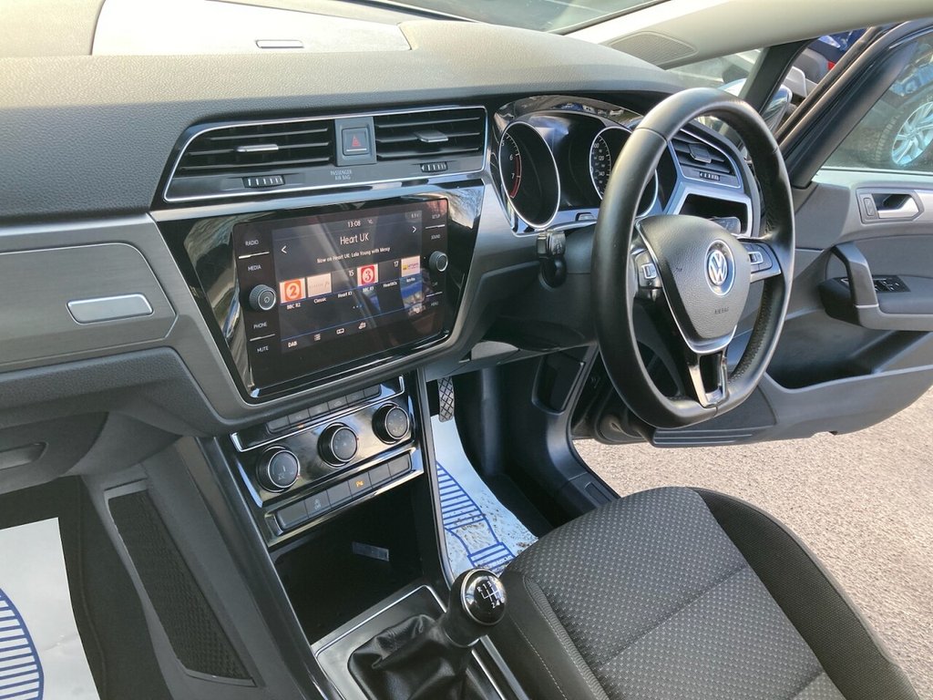 Used Volkswagen Touran 2018 for sale - 77121972: Photo 30