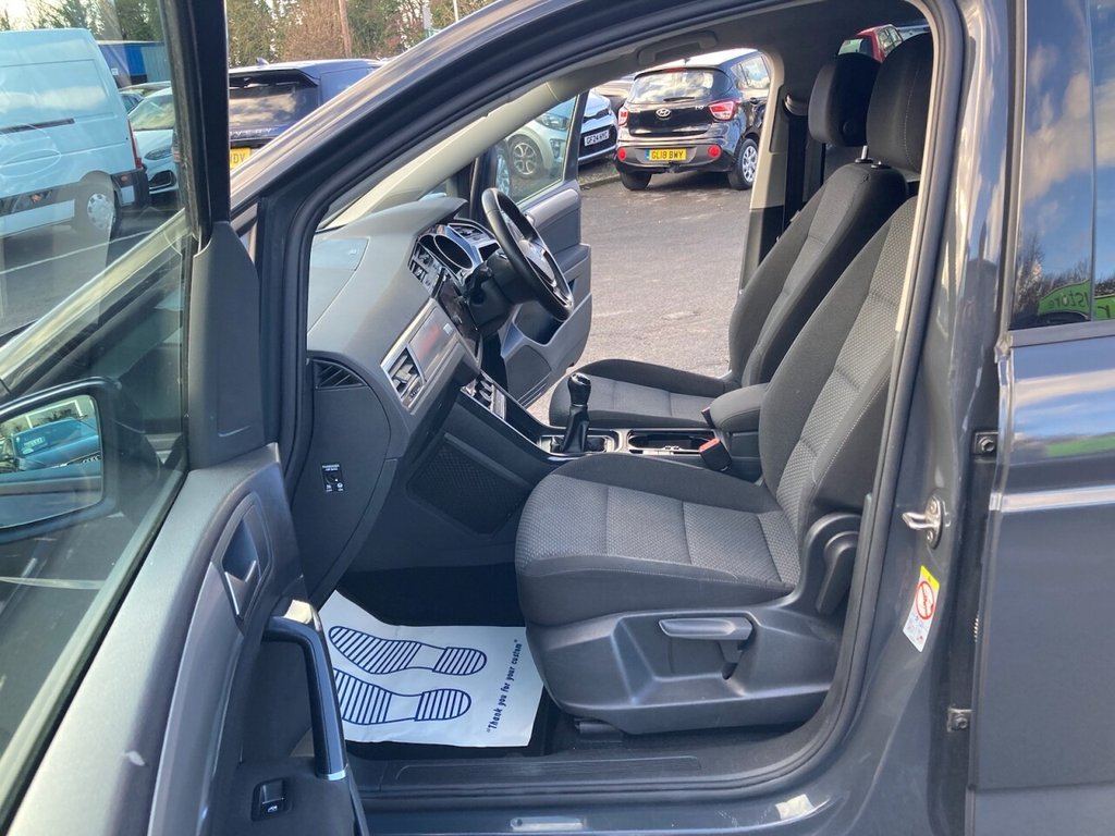 Used Volkswagen Touran 2018 for sale - 77121972: Photo 33