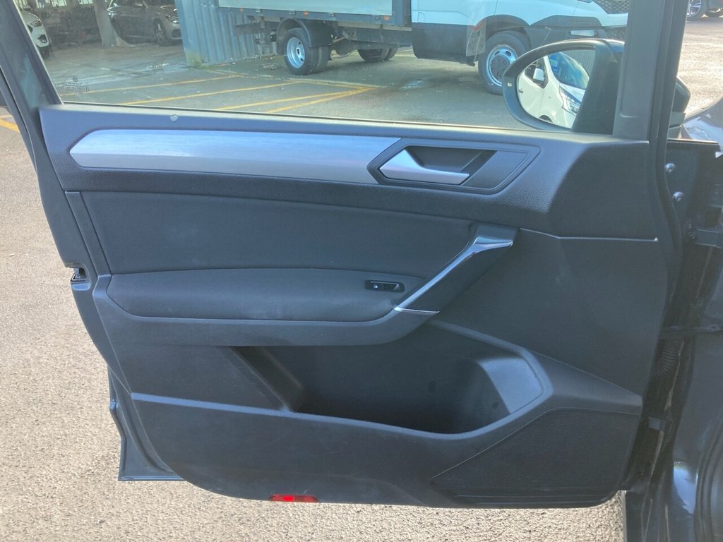 Used Volkswagen Touran 2018 for sale - 77121972: Photo 34