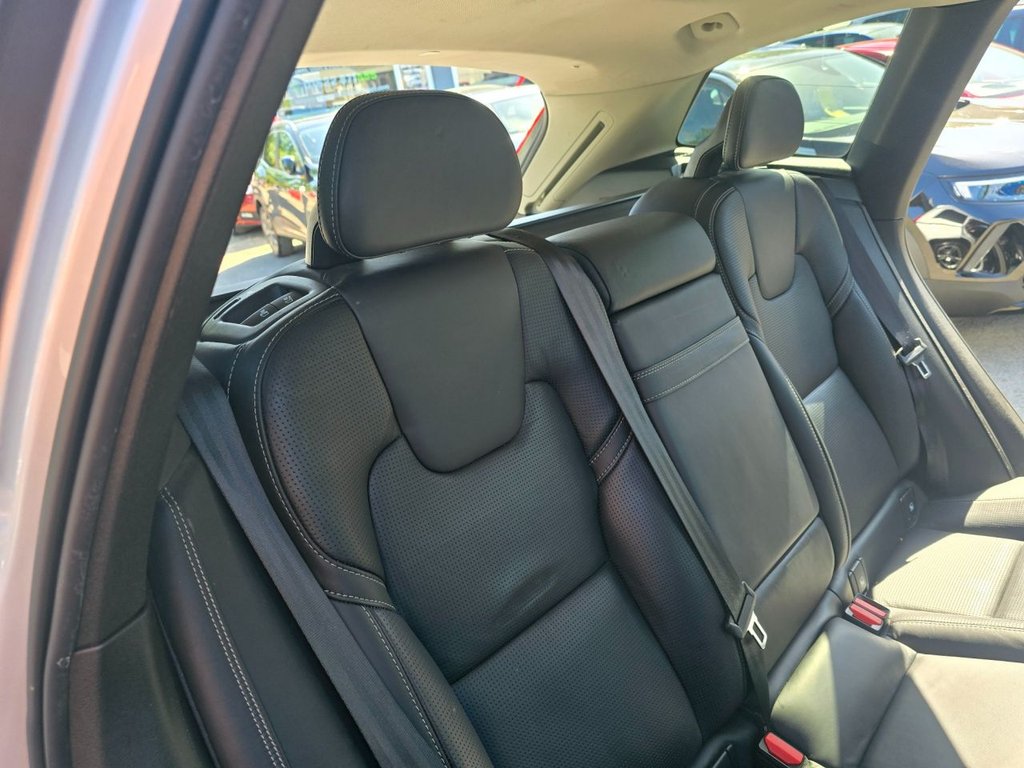 Used Volvo XC60 2018 for sale - 76634912: Photo 43