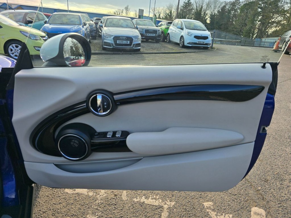 Used MINI Convertible 2018 for sale - 76634886: Photo 28