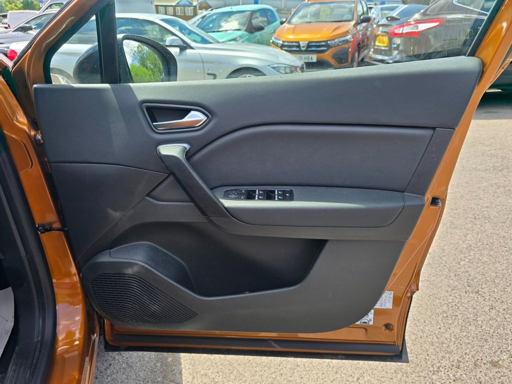 Used Renault Captur 2022 for sale - 76634929: Photo 30