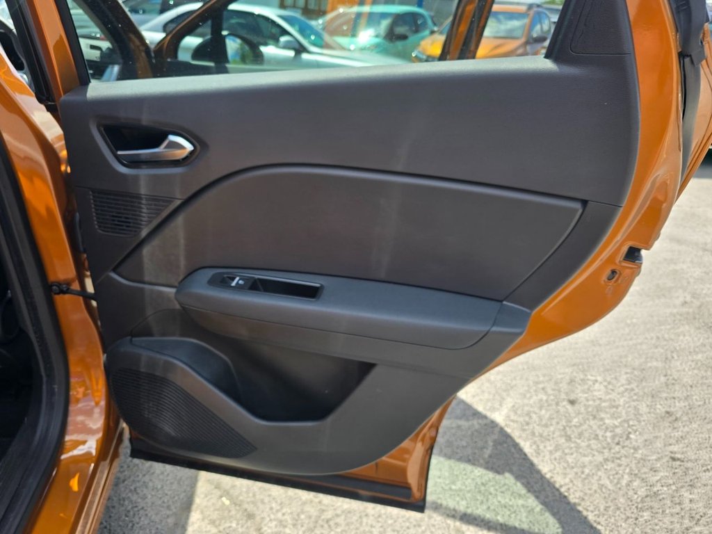 Used Renault Captur 2022 for sale - 76634929: Photo 50