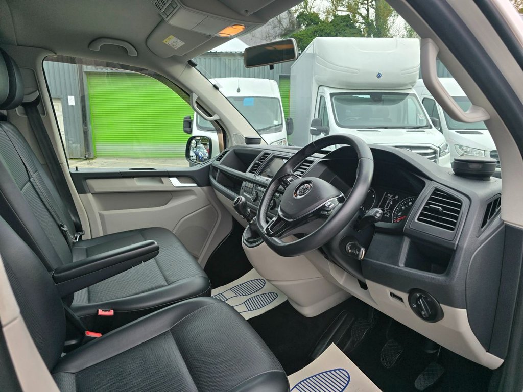 Used Volkswagen Transporter Shuttle 2018 for sale - 77153878: Photo 16